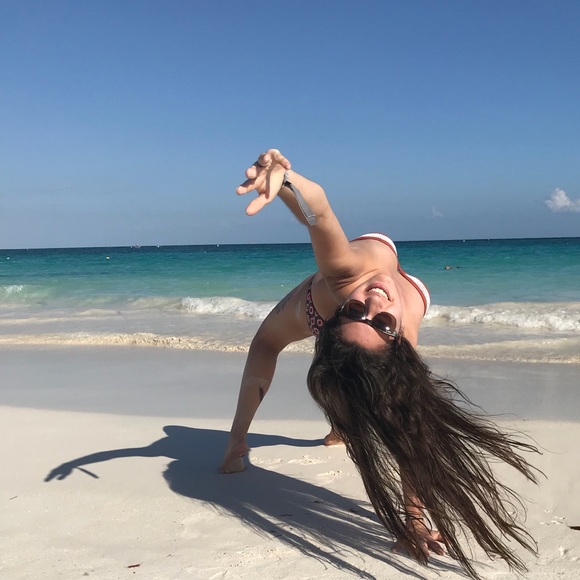 Meet your Posher, Jenna - Picture 5 of 8